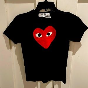 Comme des Garçon play Tee shirt size xs